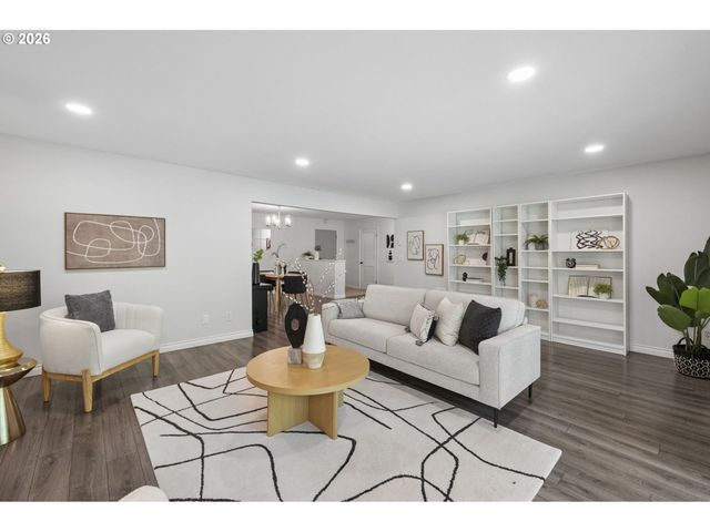 16250 PACIFIC Hwy, Lake Oswego, OR 97034