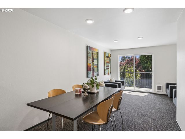 16250 PACIFIC Hwy, Lake Oswego, OR 97034
