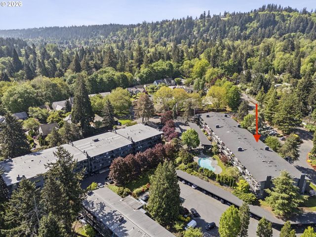 16250 PACIFIC Hwy, Lake Oswego, OR 97034