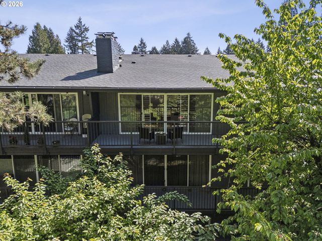 16250 PACIFIC Hwy, Lake Oswego, OR 97034