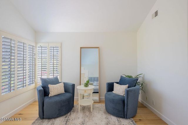 591 Hawks Bill Place, Simi Valley, CA 93065