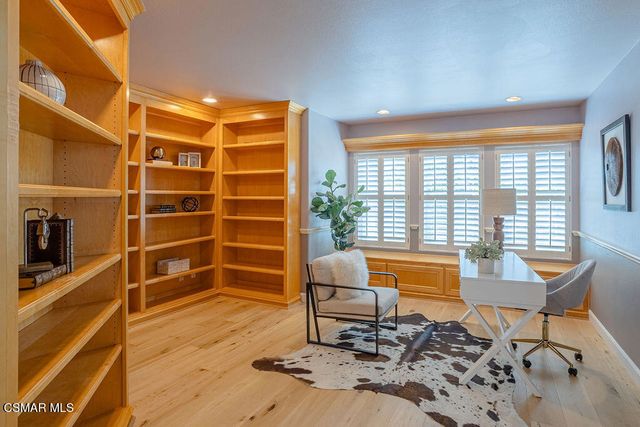 591 Hawks Bill Place, Simi Valley, CA 93065