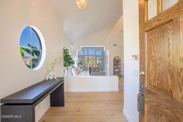 591 Hawks Bill Place, Simi Valley, CA 93065