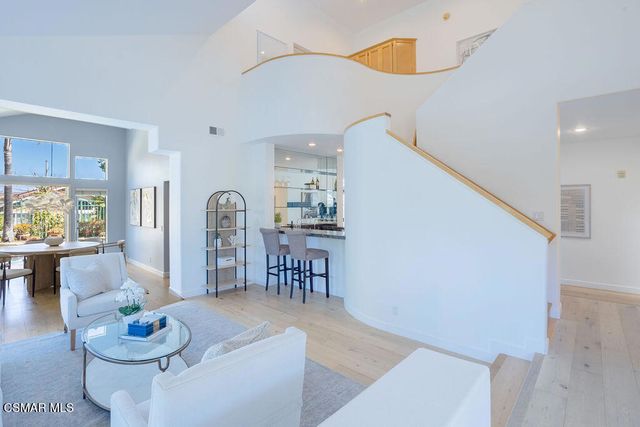 591 Hawks Bill Place, Simi Valley, CA 93065