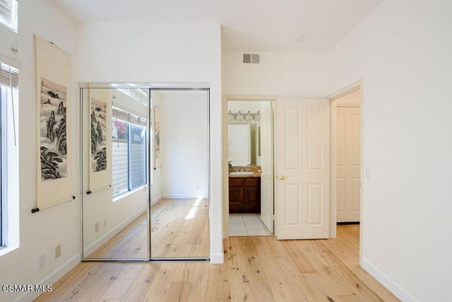 591 Hawks Bill Place, Simi Valley, CA 93065
