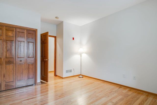 18241 Wisconsin AVENUE, Brookfield, WI 53045
