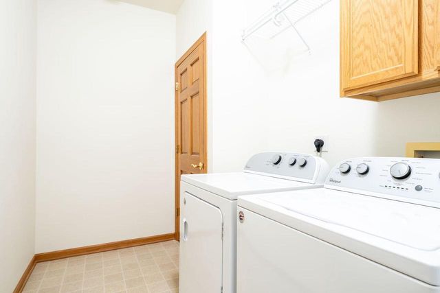 18241 Wisconsin AVENUE, Brookfield, WI 53045