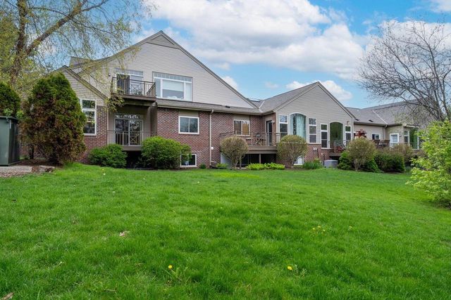 18241 Wisconsin AVENUE, Brookfield, WI 53045