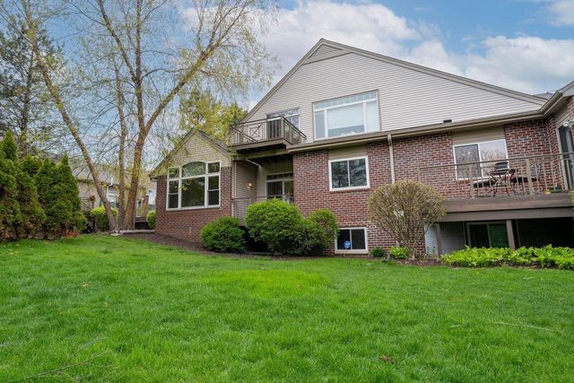 18241 Wisconsin AVENUE, Brookfield, WI 53045