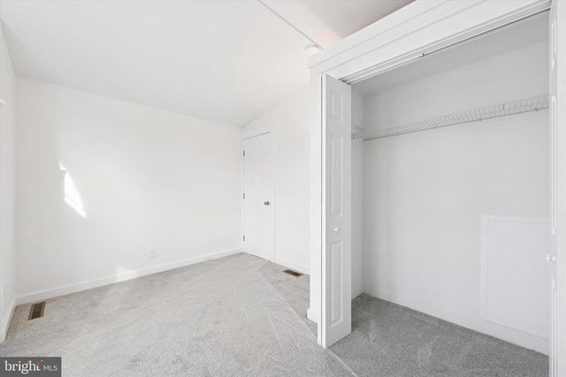 8 CHEROKEE LN, Honey Brook, PA 19344