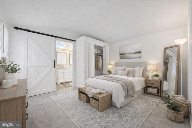 8 CHEROKEE LN, Honey Brook, PA 19344