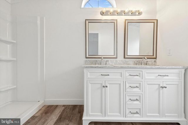 8 CHEROKEE LN, Honey Brook, PA 19344