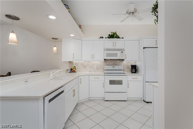 6700 Beach Resort DR 5, Naples, FL 34114