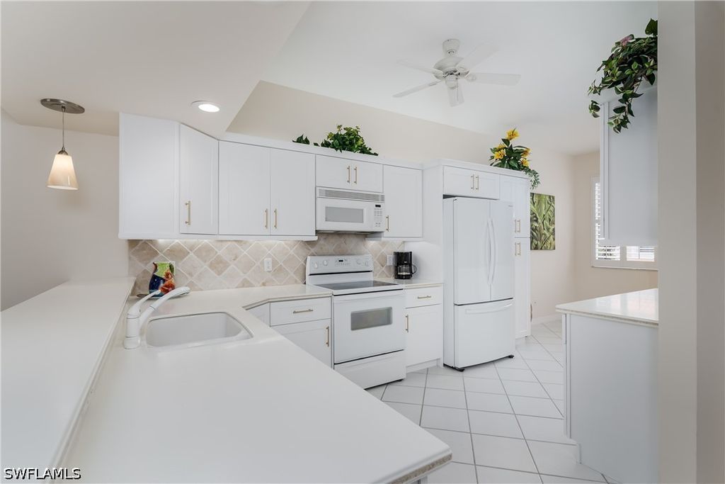 6700 Beach Resort DR 5, Naples, FL 34114