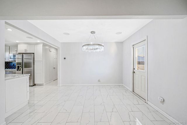 1 Munro Boulevard, Valley Stream, NY 11581