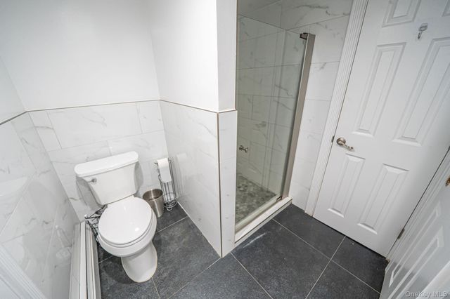 1 Munro Boulevard, Valley Stream, NY 11581