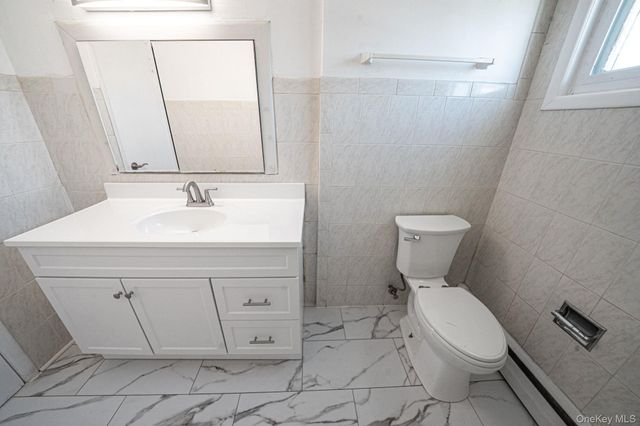 1 Munro Boulevard, Valley Stream, NY 11581