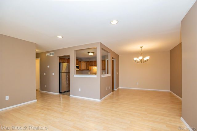 38681 Golfview W Drive 40, Clinton Charter Township, MI 48038
