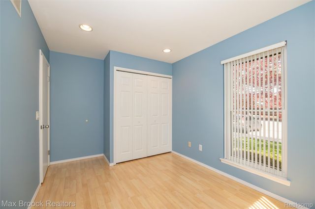 38681 Golfview W Drive 40, Clinton Charter Township, MI 48038