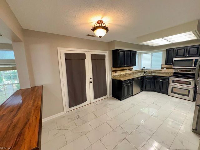 929 Thatcher WAY, Chesapeake, VA 23320