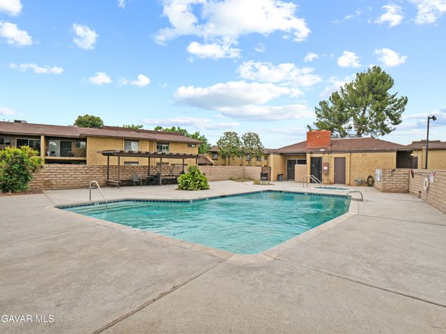 42841 W 15th Street #8, Lancaster, CA 93534