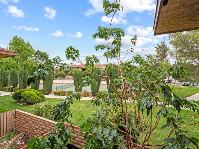 42841 W 15th Street #8, Lancaster, CA 93534