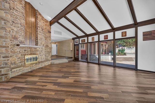3707 Old Oaks Lane, Fort Smith, AR 72903