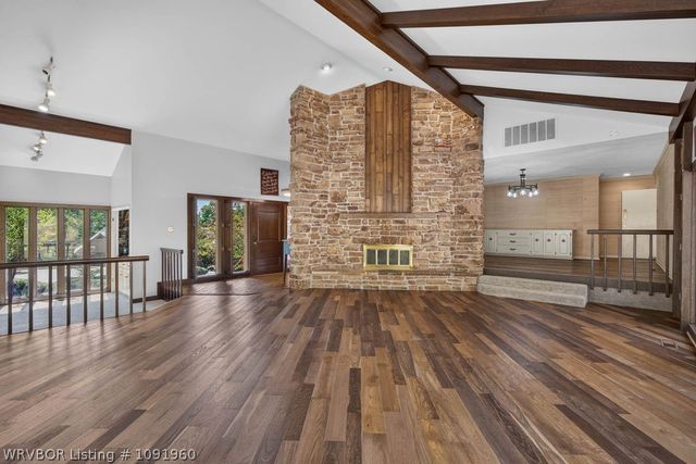 3707 Old Oaks Lane, Fort Smith, AR 72903