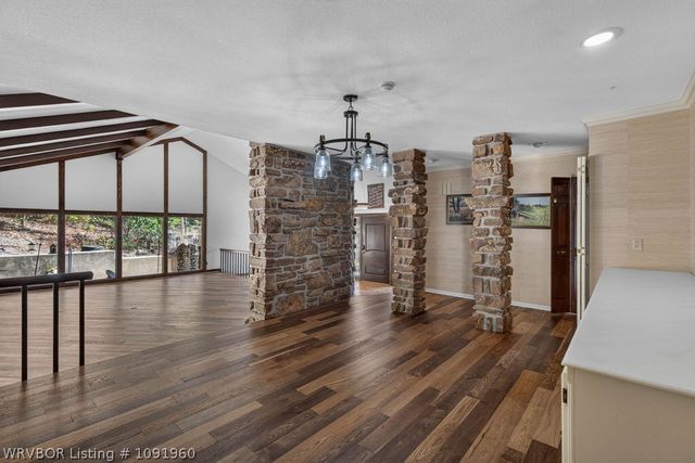 3707 Old Oaks Lane, Fort Smith, AR 72903