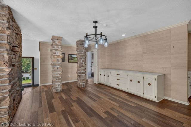3707 Old Oaks Lane, Fort Smith, AR 72903