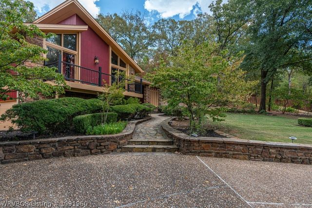 3707 Old Oaks Lane, Fort Smith, AR 72903