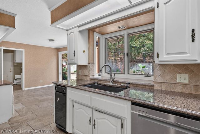 3707 Old Oaks Lane, Fort Smith, AR 72903