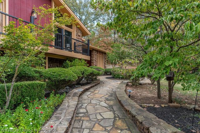 3707 Old Oaks Lane, Fort Smith, AR 72903