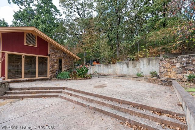 3707 Old Oaks Lane, Fort Smith, AR 72903