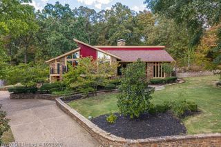 3707 Old Oaks Lane, Fort Smith, AR 72903