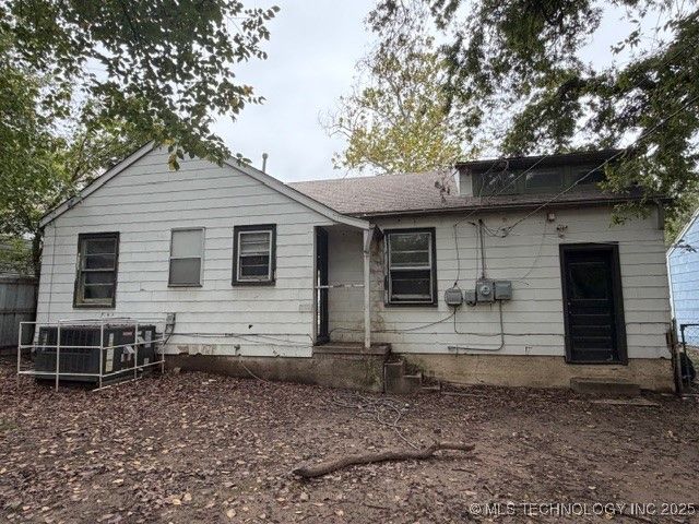 1055 N New Haven Avenue, Tulsa, OK 74115