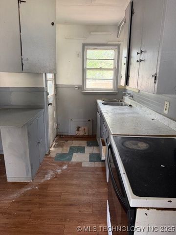 1055 N New Haven Avenue, Tulsa, OK 74115