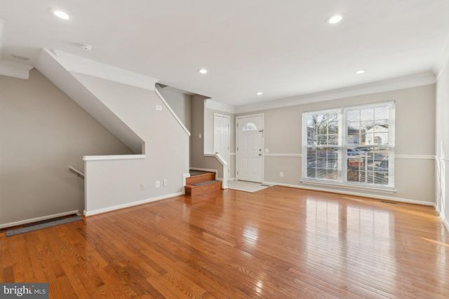 13085 CAROLYN FOREST DR, Woodbridge, VA 22192