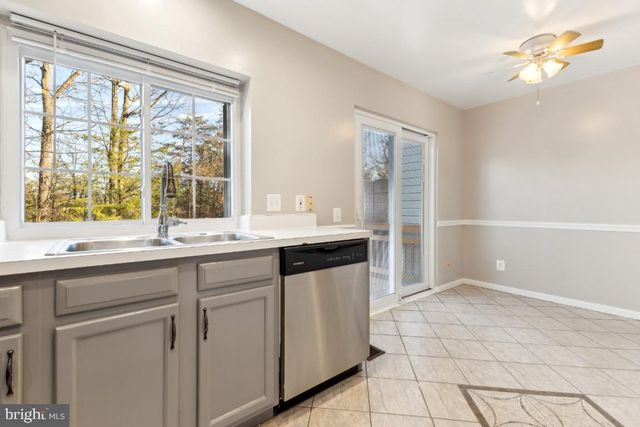 13085 CAROLYN FOREST DR, Woodbridge, VA 22192