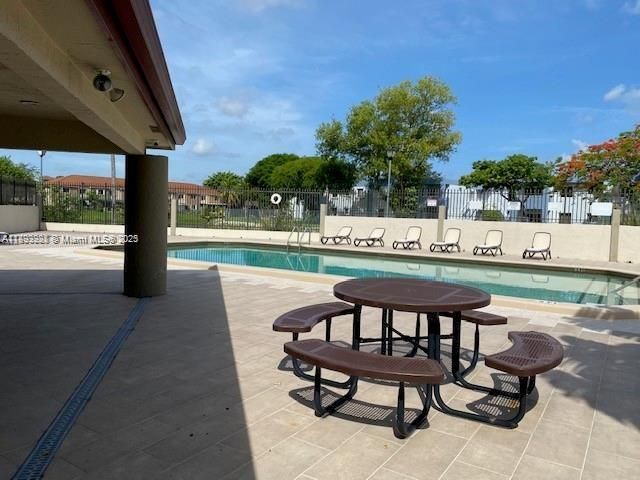 6275 SW 130th Ave 807, Miami, FL 33183