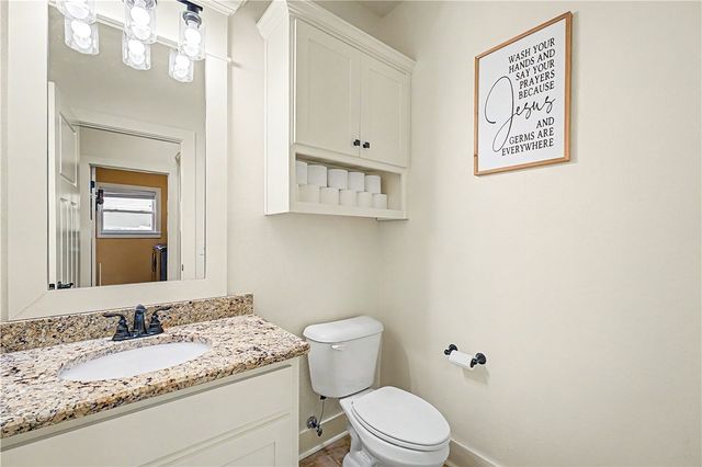 1213 Chancery Lane, Cave Springs, AR 72718