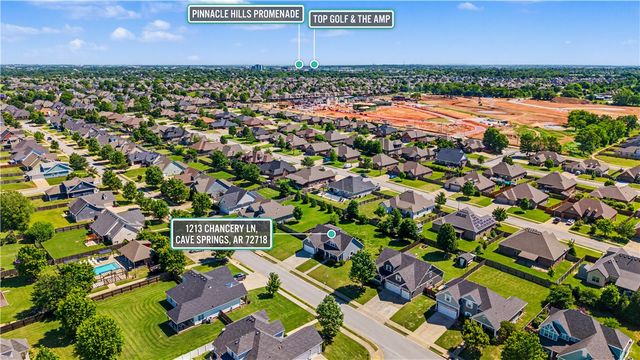 1213 Chancery Lane, Cave Springs, AR 72718