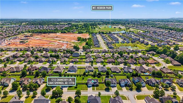1213 Chancery Lane, Cave Springs, AR 72718