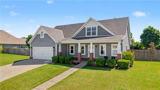 1213 Chancery Lane, Cave Springs, AR 72718