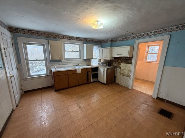 8470 Lapp Road, Clarence, NY 14032