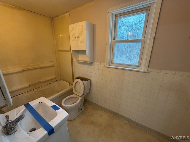 8470 Lapp Road, Clarence, NY 14032