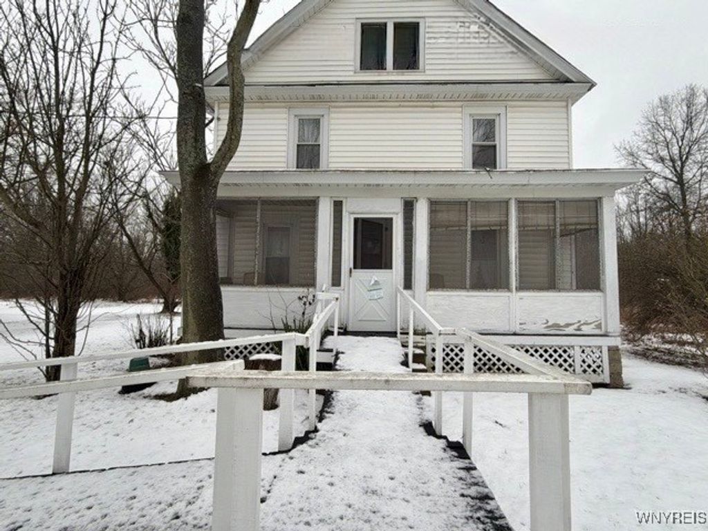 8470 Lapp Road, Clarence, NY 14032