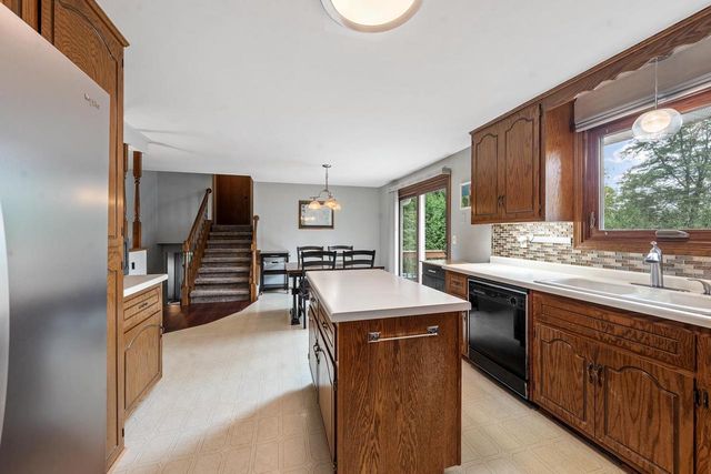 2262 HAZEN ROAD, Green Bay, WI 54311