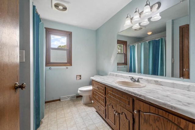 2262 HAZEN ROAD, Green Bay, WI 54311