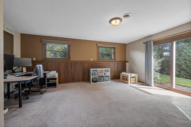 2262 HAZEN ROAD, Green Bay, WI 54311